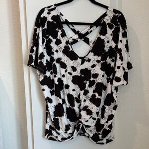 Daytrip Monochrome Abstract Short Sleeve Top